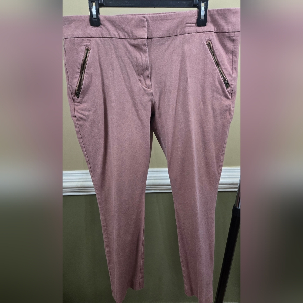 LOFT- Dusty Rose/Mauve with Zippered Pockets